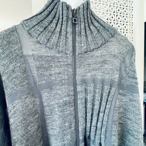 Sarah Pacini Cropped Cardigan